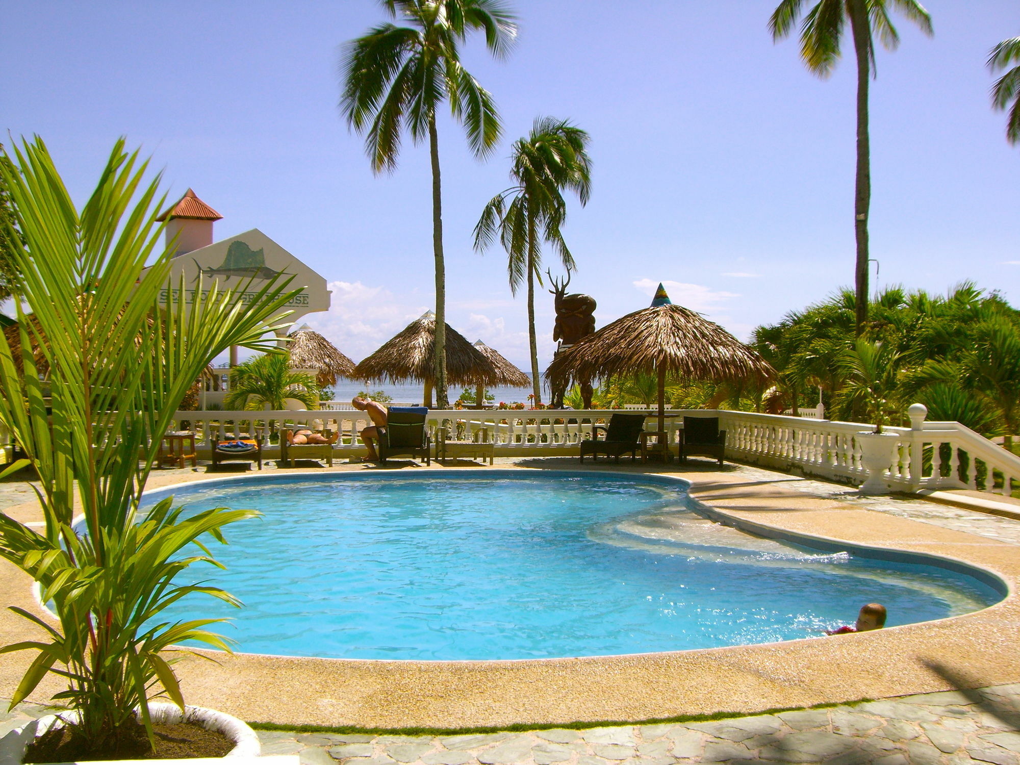Whispering Palms Island Resort Bacolod Eksteriør bilde